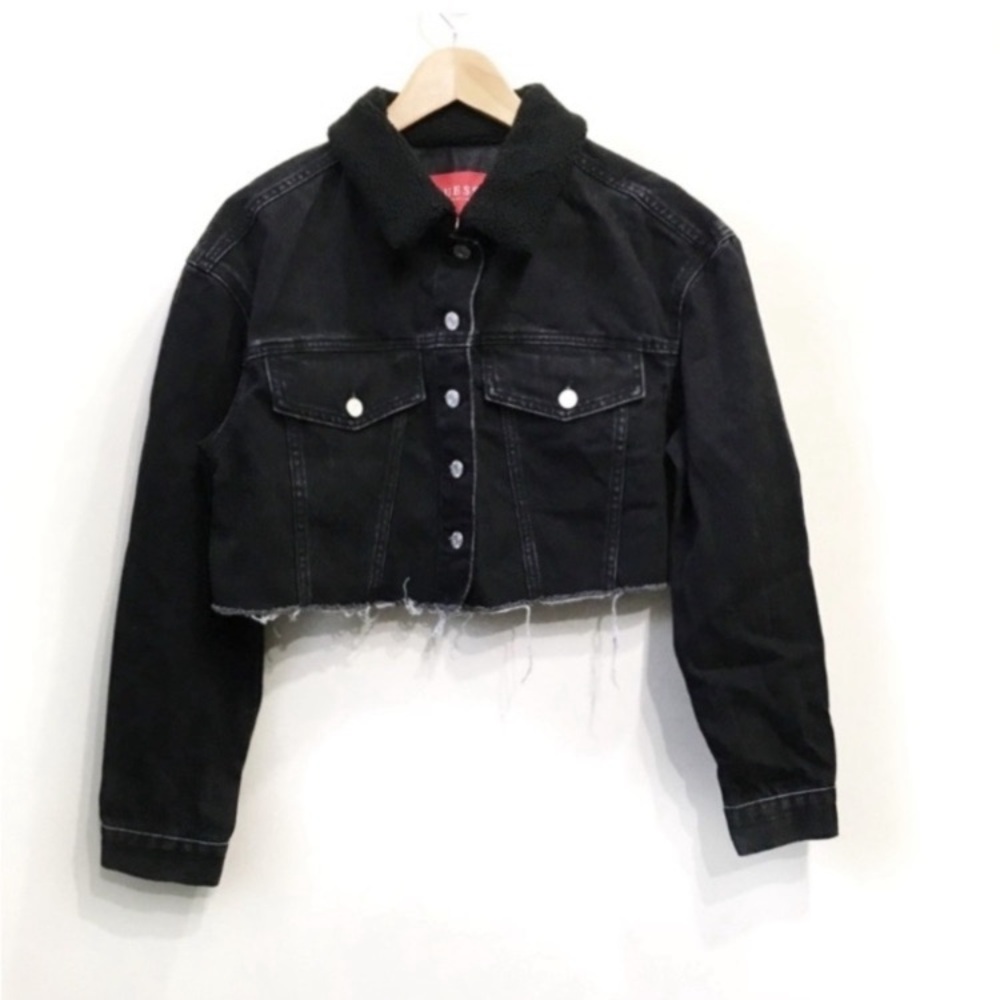 Guess Denim Jean Jacket Black Faux Fur Fuzzy Collar Size Small Raw Hem